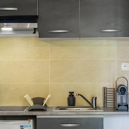 Le Saint-Gilles - Studio A St-Gilles-Les-Bains - Situe Dans Residence Privee Avec Piscine Zewnętrze zdjęcie