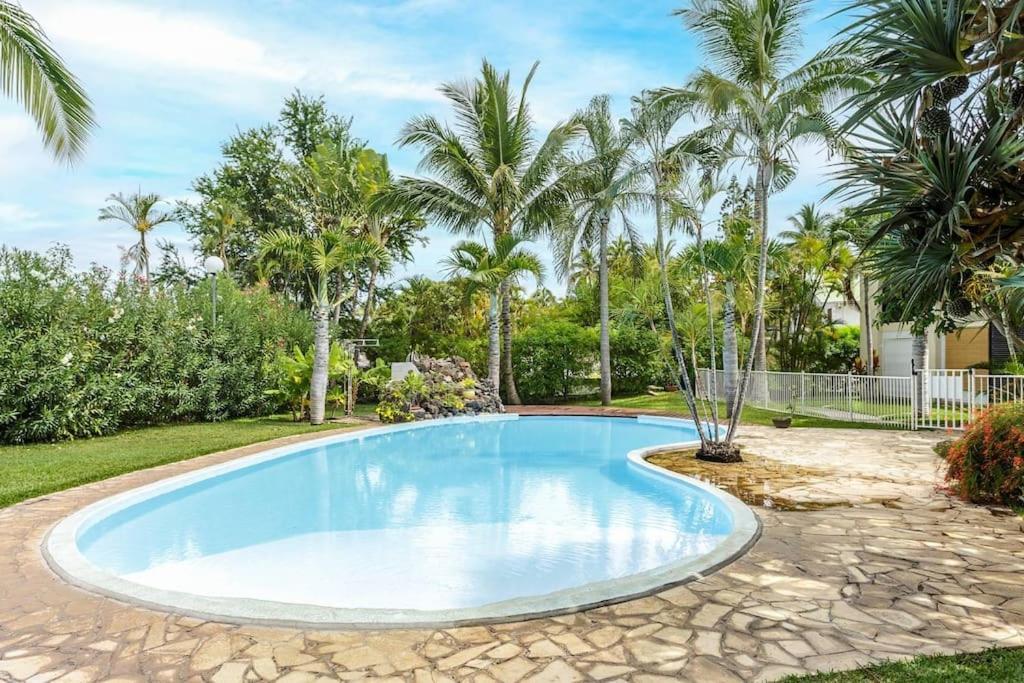 Le Saint-Gilles - Studio A St-Gilles-Les-Bains - Situe Dans Residence Privee Avec Piscine Zewnętrze zdjęcie